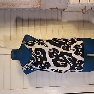 White House Black Market- top